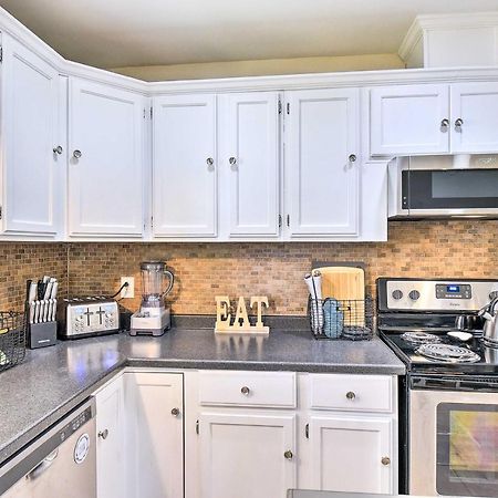 Charming Hampton Home With Yard 2 Mi To Beach! المظهر الخارجي الصورة