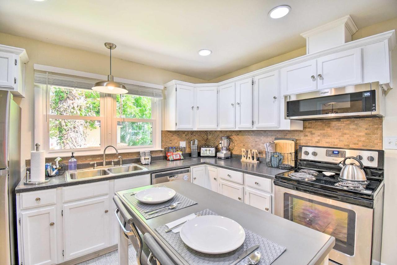 Charming Hampton Home With Yard 2 Mi To Beach! المظهر الخارجي الصورة